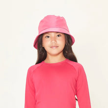 Load image into Gallery viewer, Model Front: Uv Line Bucket Hat Basic Kids Pink Rosa Upf50+