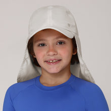 Load image into Gallery viewer, Model Front: Uv Line Caps Cap Legionario Teens Sand Upf50+