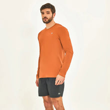 Load image into Gallery viewer, Image 02: Uv Line T-Shirt For Men Longsleeve Sport Fit Caramelo