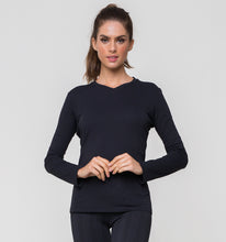 Load image into Gallery viewer, Model Front: Uv Line Fitness Top Sport Fit Preto Fem