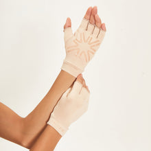 Load image into Gallery viewer, Image 05: Uv Line Glove Short Gloves Uni Chocolate Upf50+