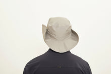 Load image into Gallery viewer, Model Back: Hat Safari L Masc Sand UPF50+