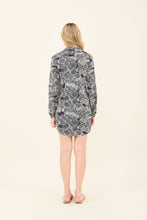 Load image into Gallery viewer, Model Back: Uv Line Shirtdress Shirtdress Dalia Marinho Upf50+