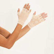 Load image into Gallery viewer, Image 04: Uv Line Glove Short Gloves Uni Chocolate Upf50+