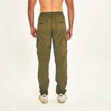 Load image into Gallery viewer, Model Back: Uv Line Fitness Bottom Chelsea Verde Militar Upf50+