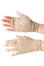 Load image into Gallery viewer, Short UV protection gloves chocolate UPF50+