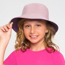 Load image into Gallery viewer, Model Front: Uv Line Floppy Hat Chapeu California Inf Rosa Bebe Framboesa Upf50+
