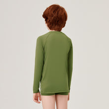 Load image into Gallery viewer, Model Back: Uv Line Rash Guard Longsleeve Uvrpo Inf Verde Militar Upf50+
