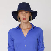 Load image into Gallery viewer, Model Front: Uv Line Floppy Hat San Remo Marinho Offwhite Upf50+
