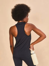 Load image into Gallery viewer, Model Back: Uv Line Fitness Top Regata Sport Color Fem Preto Upf50+
