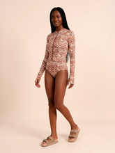 Load image into Gallery viewer, Image 03: Long Sleeve Swimsuit Macae Tie Dye Pitanga UPF50+
