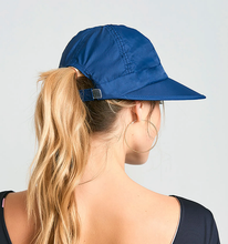Load image into Gallery viewer, Model Back: Uv Line Caps Visor Nice Fem Navy Blue Upf50+
