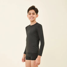 Load image into Gallery viewer, Image 02: Uv Line Rash Guard Longsleeve Uvpro Kids Black Upf50+
