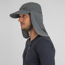 Load image into Gallery viewer, Image 02: Uv Line Flap Hat Legionario Atacama Cinza Upf50+
