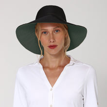 Load image into Gallery viewer, Model Front: Uv Line Floppy Hat Hat San Diego Fem Black Green Upf50+
