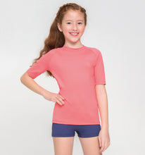Load image into Gallery viewer, Model Front: Uv Line Rash Guard T-Shirt Uvpro Kids Coral Upf50+
