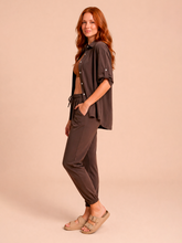 Load image into Gallery viewer, Image 03: Shirt Copa Brown UPF50+
