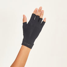 Load image into Gallery viewer, Fingerless Gloves Black UPF50+
