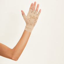 Load image into Gallery viewer, Fingerless Gloves Beige UPF50+
