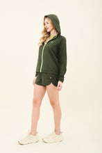 Load image into Gallery viewer, Image 03: Uv Line Fitness Cover Up Bag-Foldable Windbreaker Jacket Verde Militar
