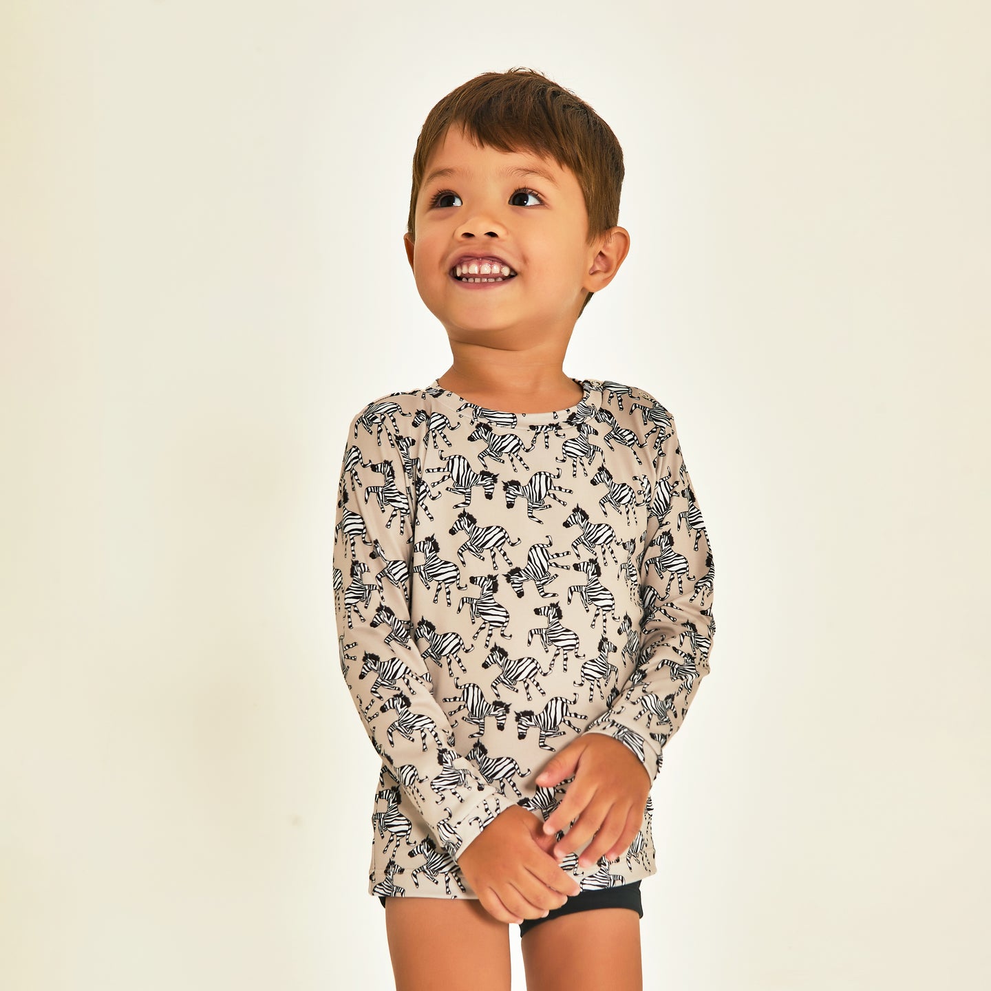 Model Front: Uv Line Rash Guard Longsleeve Baby Zebra Upf50+