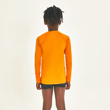 Load image into Gallery viewer, Model Back: Uv Line Rash Guard Longsleeve Uprpo Inf Amarelo Queimado Upf50+
