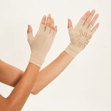 Load image into Gallery viewer, Fingerless Gloves Beige UPF50+
